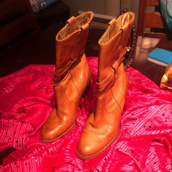 Seychelles, 8.5 Tan Chunky Heel Mid Calf Boot - Picture 5 of 10